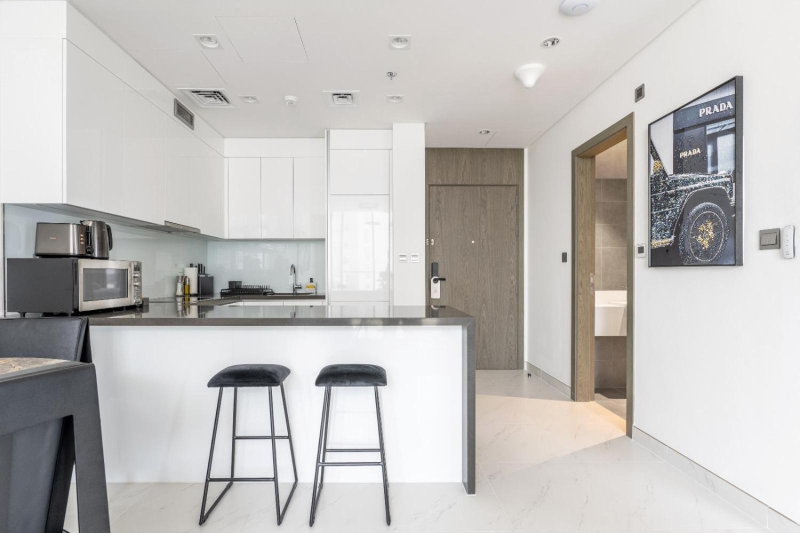 Apartment Modern 1br For 4 With Breathtaking Lagoon Views Dubai