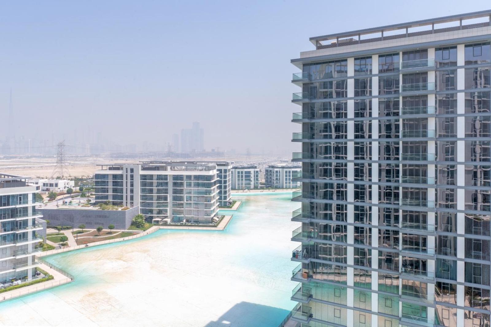 Apartment Modern 1br For 4 With Breathtaking Lagoon Views Dubai