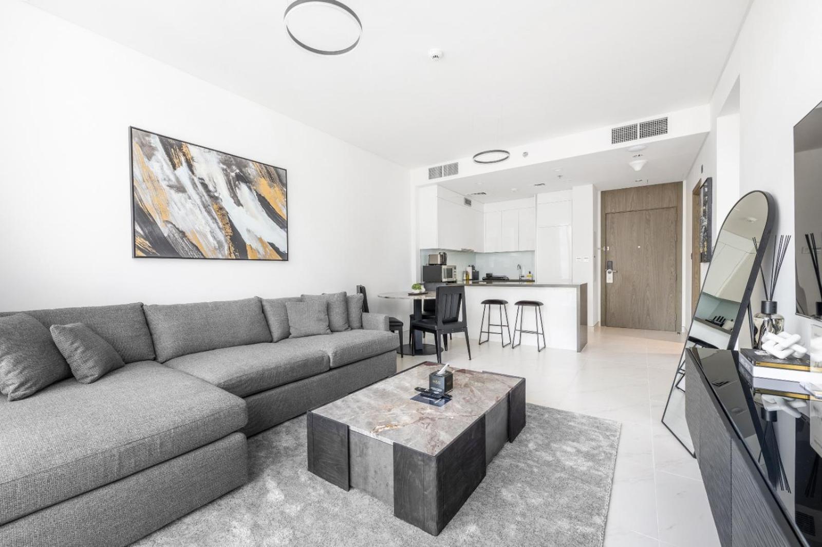 Modern 1br For 4 With Breathtaking Lagoon Views *